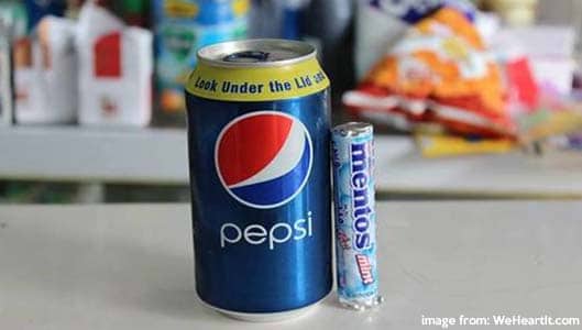 Does mixing Pepsi and Polo Mentos produce cyanide and death?