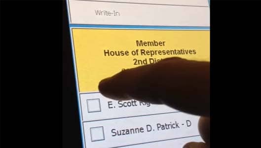 Was a voting machine “caught on camera” casting the wrong ballot?