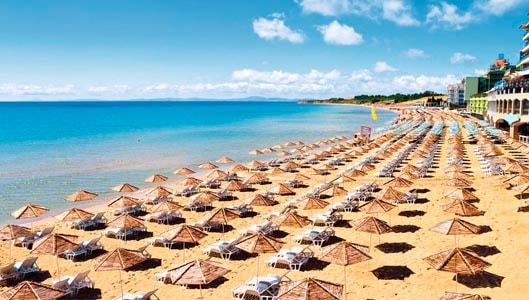Unverified warning claims “corrupt” men trafficking women at Sunny Beach in Bulgaria