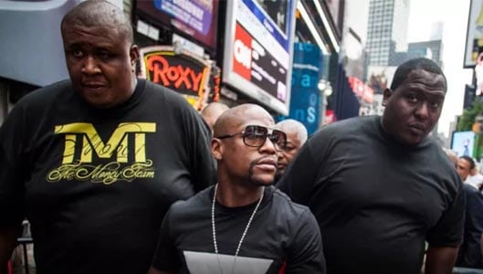 Did Floyd Mayweather Jr. donate £200 million to Houston? Fact check