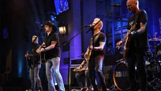 Aldean had gigs canceled after “selling out to liberals on SNL”? Fact Check