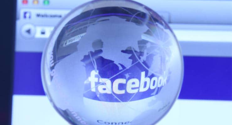 Facebook ban “dangerous” figures including Louis Farrakhan
