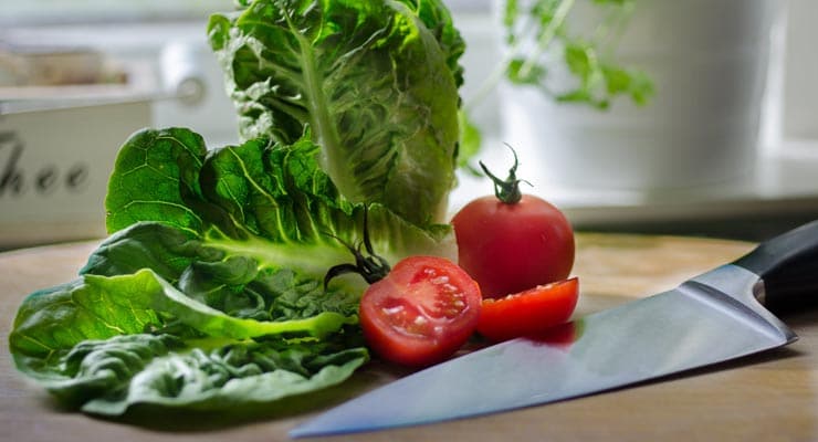 Is lettuce covered with a thin layer of plastic? Fact Check
