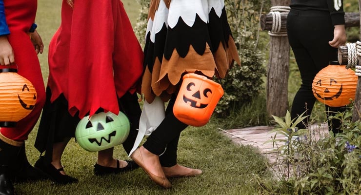Trick or Treating illegal for over 12’s and past 8pm in Chesapeake? Fact Check