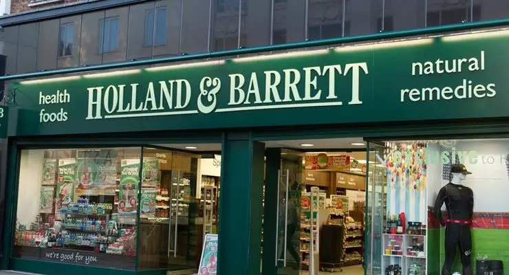 Message claims Holland & Barrett removed poppy display amid complaint