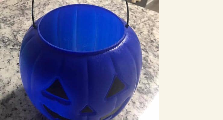 Does using blue bucket at Halloween indicate autism? Fact Check