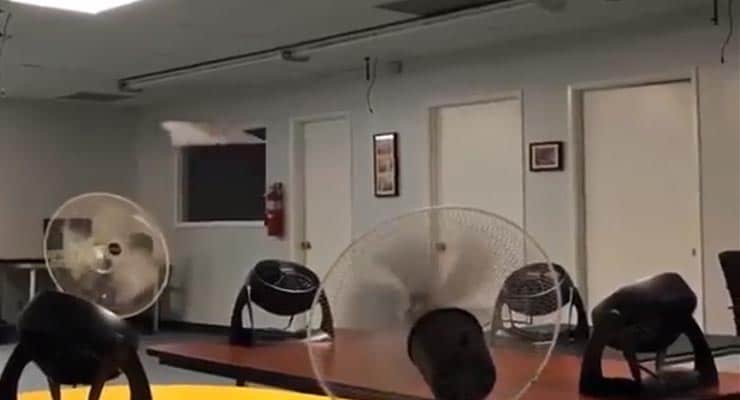 Video shows paper aeroplane flying circuits using desk fans. Fact Check