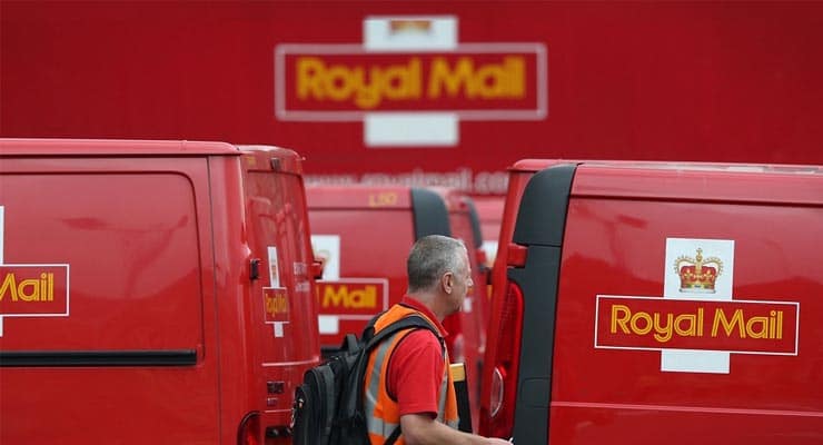 Former police officer loses £3000 in Royal Mail text scam