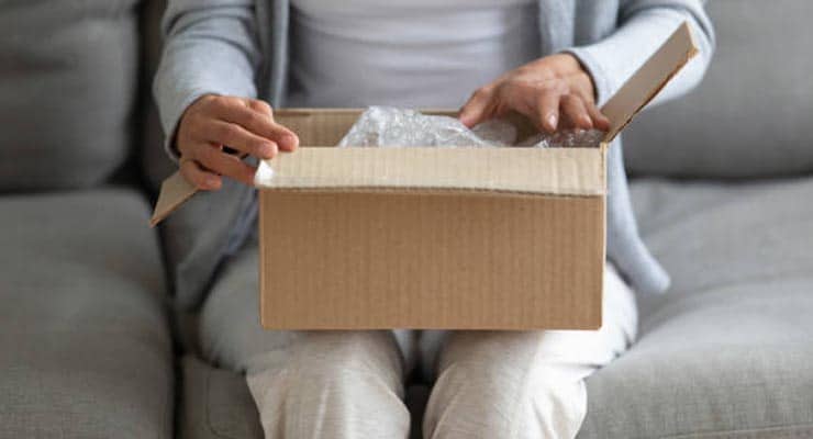 Are crooks posting skin burning packages in the mail? Fact Check